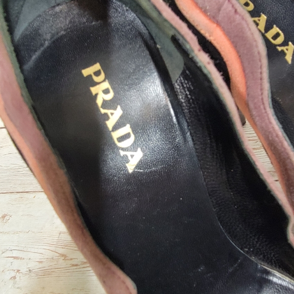 Prada suede scalloped pumps - Picture 13 of 13
